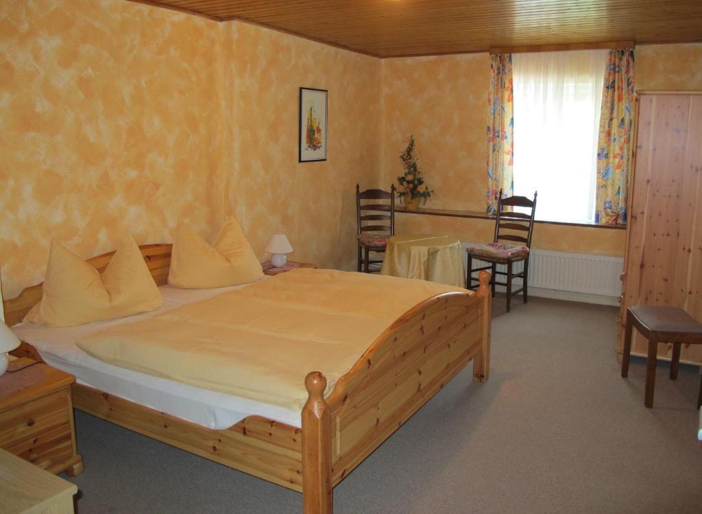 Hotel Garni Hauth Bernkastel-Kues Oda fotoğraf
